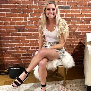 Meet your Posher, Emily